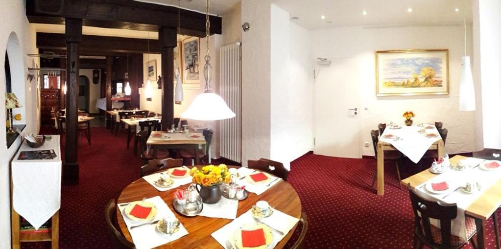 Hotel Zum Roemer อูเบอร์ลิงเงน ภายนอก รูปภาพ